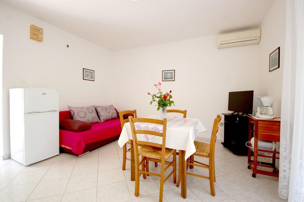 Apartments Klic Malinska Kültér fotó